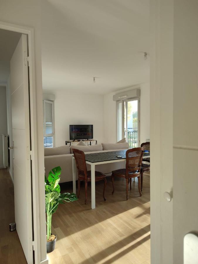 Chambre Privee Dans Un Nouvel Appartement Partage Pres De Paris Avec Parking Gratuit Chevilly-Larue Exterior foto